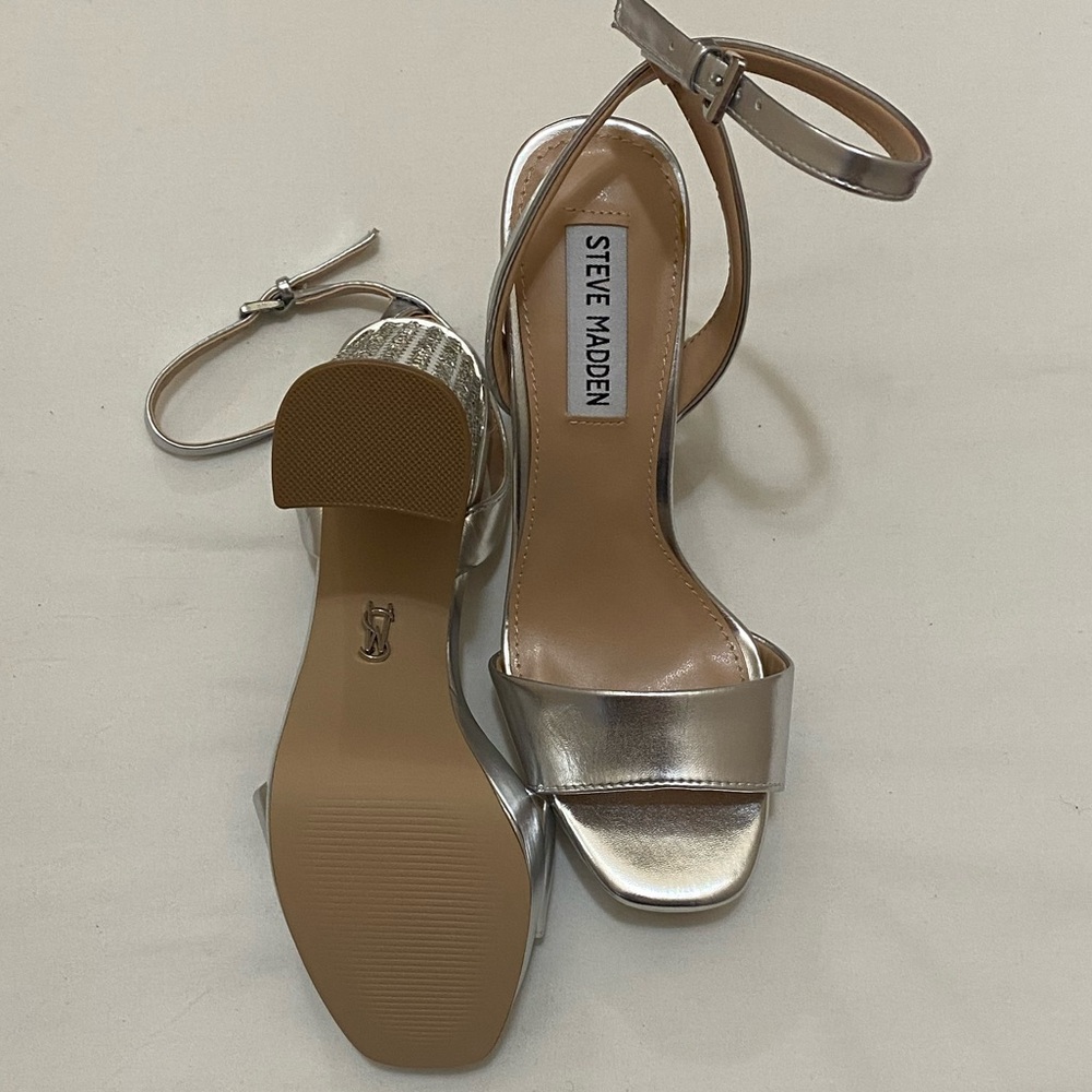 NWT Steve Madden Women’s Lasher Metallic Embellished Heels In Silver Size 5.5 - Picture 8 of 10